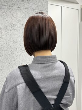 ラフ 新宿(Laff) 前下がりボブ切りっぱなしボブぱつっとボブ暗髪ボブ/新宿/美髪