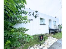 ザヘアーショップ(THE HAIR SHOP)の雰囲気（白を基調としたさわやかな外観です）