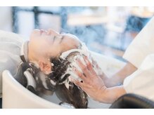 エヌスパバイヌード(n spa by nude)の雰囲気（フルフラットのシャンプー台で身体も楽に◎）