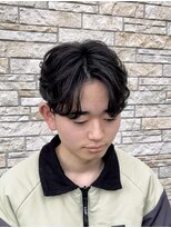 リット(lit.)&nbsp;フェザーショート　ミディアムヘア　ツーブロック　かっこいい