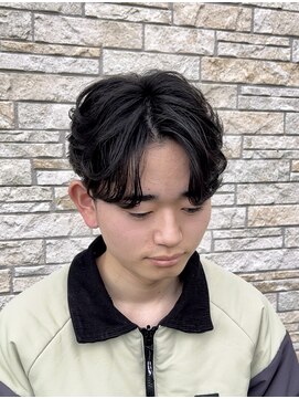 リット(lit.) フェザーショート ミディアムヘア ツーブロック かっこいい