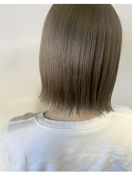 モノリス(monolith) アッシュベージュカラー