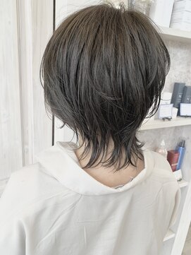 キャアリー(Caary) 福山市美容室Caary ネオウルフレイヤー くすみグレージュ