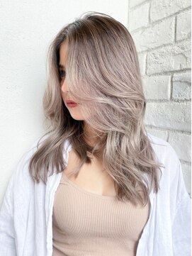 アルバム 渋谷パルコ(ALBUM) ホワイトベージュレイヤーカット_グレージュカラーボブ_ba346531