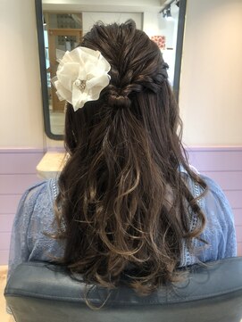 ネオリーブエクラ 上野御徒町店(Neolive eclat) お呼ばれハーフアップアレンジ