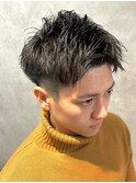 ビジネスショートスキンフェードツーブロックスパイキーショート