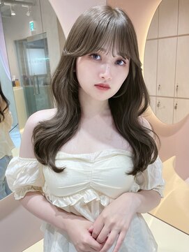 グロー 大宮(GLROW) レイヤーカット　韓国風くびれ巻き　顔まわり　オリーブベージュ