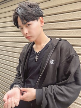 ロンド クラン 岡崎(Lond Clan) 無造作な束感と繊細な毛流れフェザーショート