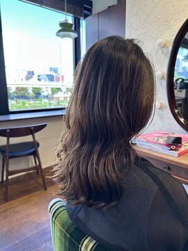 エルサフィロ キタハマ(el zafiro kitahama) 20×30×40代×ふんわりウェーブ×髪質改善×デジタルパーマ