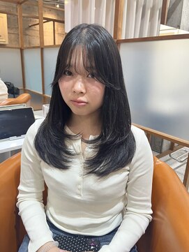 ジーナ 福岡天神(Zina) 韓国風／顔周りカット／レイヤーカット