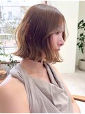 ハイライト白髪ぼかしダブルカラーインナーカラーショートボブ