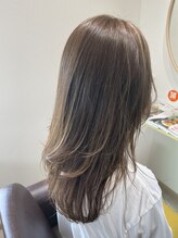 ヘアーサロン いちご(Hair Salon いちご)&nbsp;細めハイライト　ロングレイヤースタイル