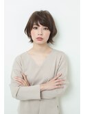 ツヤ感重視の王道ショートスタイル