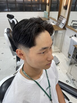 バーバーブロス 吉祥寺店(BARBER BROS) 【LUDLOW BROS.】センターパート 韓国ヘア ツーブロック