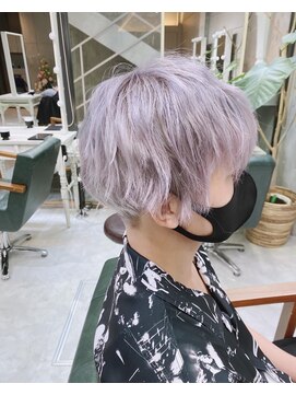 デイズ(days) シルバーカラーツーブロックマッシュショート ウルフハイライト