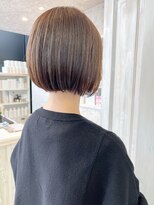 キャアリー(Caary)&nbsp;福山市美容室Caary20代30代40代ナチュラルベージュ艶ミニボブ
