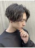 センターパートツイストスパイラルパーマメンズマッシュパーマ