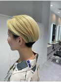 ハンサムショート×ブロンドカラー