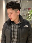 スパイラルパーマ ツーブロック 束感 アップバング 刈り上げ