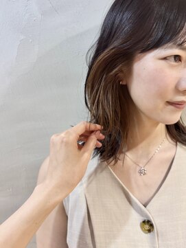 シュリット(schritt) ブリーチなしインナーカラー大人かわいいミディアム渋谷mutsuki