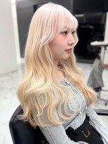 ランテルディ 渋谷(LANTERDIT)&nbsp;ブリーチ ホワイトブロンド 韓国巻き 顔周りレイヤー 前髪カット