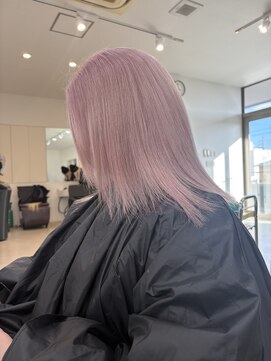 ノイ 水戸店(NEU) ホワイトピンク