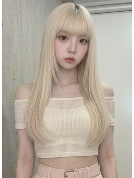 ランテルディ 渋谷(LANTERDIT) ブロンドベージュ　ダブルカラー　ホワイトベージュぱっつん前髪