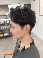 ヌークバイラヴェスト 四日市(neuk by lovest)&nbsp;【neuk服部】リバースセンターパートパーマ