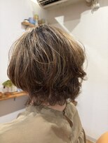 スノウ(snow)&nbsp;白髪ぼかしなマッシュウルフ