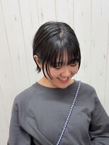 ビーステップ(B.STEP)&nbsp;外はねショートボブ/顔周りカット
