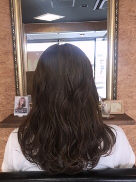 ハグ(Hug) 透明感ナチュラルグレージュ