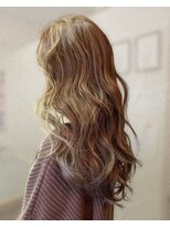 メイプルフェロー(MAPLE fellow)&nbsp;【艶感★ヨシンモリ】韓国風20代30代 大人可愛いウェーブ巻き髪