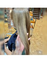 チップタップ 町田店(tip top)&nbsp;ハイトーンカラーのクリームベージュ