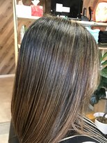 ピース(peace)&nbsp;白髪ぼかしハイライト