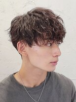 フィフス 原宿(fifth)&nbsp;ツイストスパイラルパーマ前下がりマッシュ刈り上げツーブロック