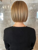 ロット 横浜(lot)&nbsp;ぱつっとボブ/ショートボブ/ダブルカラー[横浜駅]