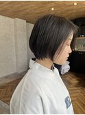 ショートからの伸ばし途中のショートボブ
