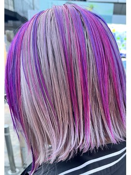 カー(KAH) シルバー　ピンク　アンブレラカラー　派手髪　高円寺」