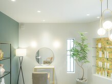 オーバーザムーン(Over The Moon)の雰囲気(ヨーロッパのインテリアショップがコンセプトの内装。)