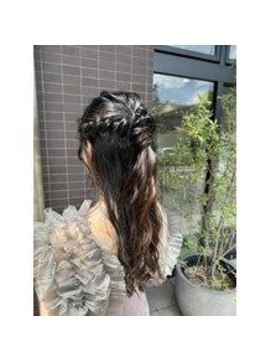 スーリール 姪浜店(Sourire) ハーフアップアレンジ