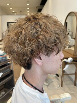 ヘアデザインロアール アリオ倉敷店(Hair Design Loire) ハイトーン/パーマ