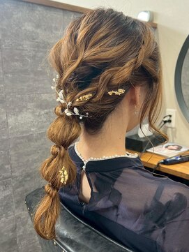 トゥルートラストトロワー 須玉店(True Trust trois) ヘアアレンジ 韓国風まとめ髪 玉ねぎヘア ヤンパモリ