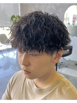 ウープス(Oops) 強めツイストスパイラル/縦落ちパーマ/メンズ/岐阜大垣