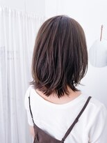 ウタ(uta)&nbsp;赤みを抑えた柔らかブラウンミディ