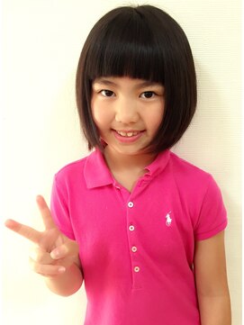 ルシード スタイル レクラ 栄生店(L'UCIDO STYLE L'eclat) あごライン前下がりボブ