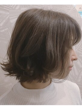 エスエムアールツー(SMR2) 潤いと魅力溢れるアッシュグレージュ