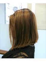 ヘアーアンドアイラッシュ チェイン(HAIR&EYELASH CHAIN)&nbsp;前下がりの切りっぱなしボブ