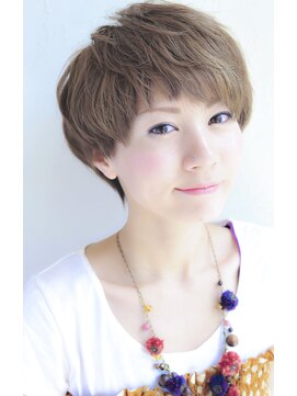 デイズ(days) バレイヤージュアッシュカラーツヤ感ノーブル前下がりショート