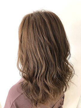 ヘッズ 本八幡店(HEADS) 【HEADS 本八幡】セミロング×レイヤースタイル