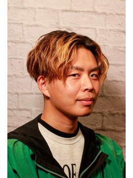 銀座マツナガ 新宿野村ビル店 波打ちセンターパート